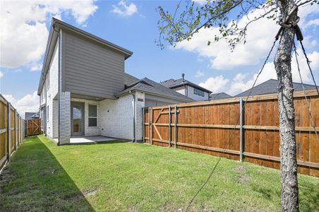 New construction Single-Family house 2712 Holland Ct, Celina, TX 75009 London Plan- photo 1 1