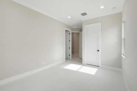 New construction Single-Family house 204 Strand Sq, Vero Beach, FL 32963 plan Oceanic Grande - image 10