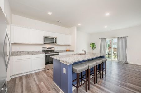 New construction Single-Family house 904 Rift Valley Dr, Zebulon, NC 27597 - image 9