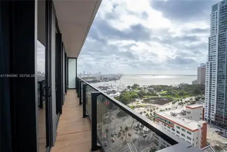 New construction Condo house 398 Ne 5Th St, Unit 1617, Miami, FL 33132 - image