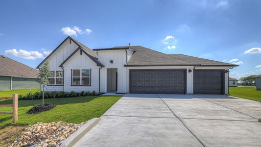 New construction Single-Family house 185 Teal St, Fredericksburg, TX 78624 plan The Holden - image