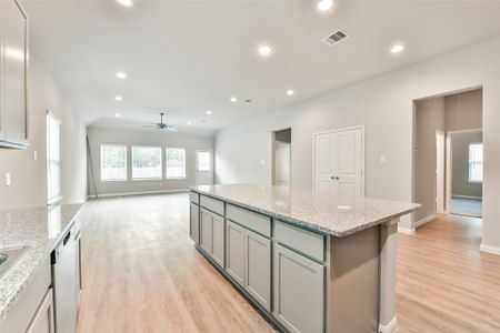 New construction Single-Family house 3911 Sugardale St, Baytown, TX 77521 - image 9