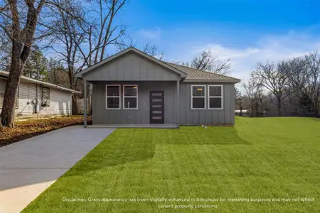 New construction Single-Family house 913 W Sherman St, Paris, TX 75460 - image