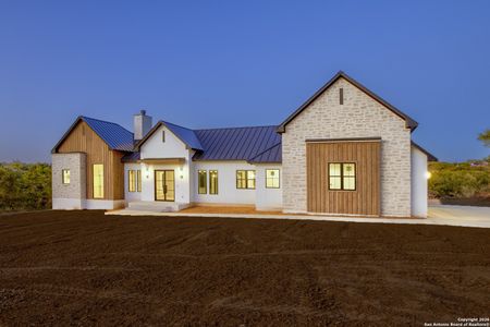 New construction Single-Family house 345 Shady Holw, New Braunfels, TX 78132 - image