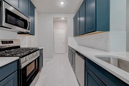 New construction Single-Family house 516 Emerald Thicket, Huffman, TX 77336 - image 9