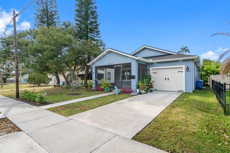 New construction Single-Family house 2420 28Th Street N, Saint Petersburg, FL 33713 - photo 0