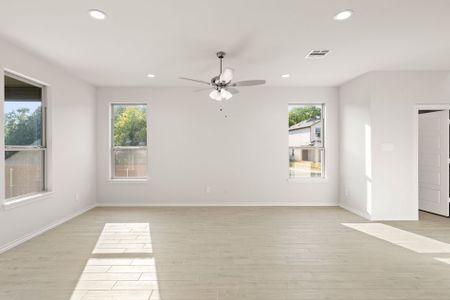 New construction Single-Family house 1620 Macadamia Ct, Aubrey, TX 76227 plan Maple - image 9