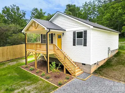 New construction Single-Family house 133 Moore St, Hendersonville, NC 28739 - image
