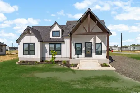 New construction Single-Family house 16911 Rancho Escondido, Atascosa, TX 78002 - image