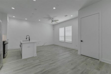 New construction Single-Family house 5727 Elysium St, Houston, TX 77091 - image 19