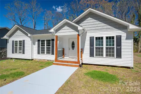 New construction Single-Family house 660 W 9Th St, Newton, NC 28658 - image