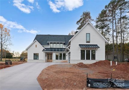 New construction Single-Family house 19413 Coachman'S Trace, Cornelius, NC 28031 - photo 0