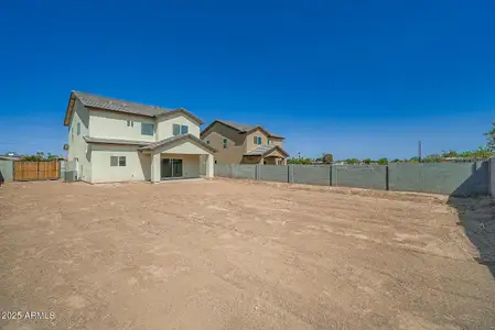 New construction Single-Family house 5519 S 11Th Ave, Phoenix, AZ 85041 null- photo 0