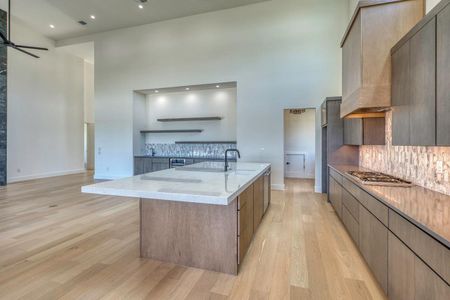New construction Single-Family house 549 Mayapple Dr, Horseshoe Bay, TX 78657 - image 16