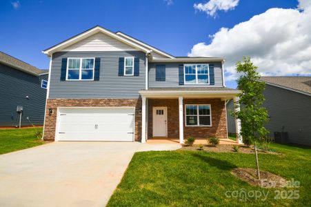 New construction Single-Family house 64 Woodvale Dr, Waynesville, NC 28786 plan Hayden - image