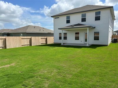 New construction Single-Family house 169 Honey Bee Rd, Jarrell, TX 76537 plan The Channing (850) - image