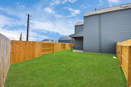 New construction Single-Family house 3003A Ventas Dr, Houston, TX 77047 - image 3
