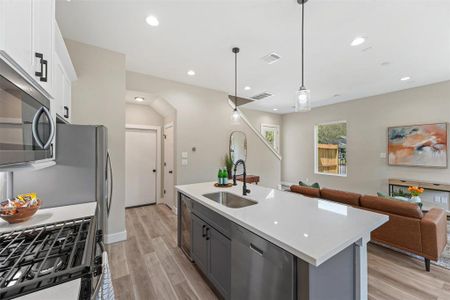 New construction Single-Family house 8670 Easthaven Blvd Drive, Houston, TX 77075 - photo 8 8