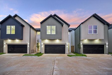 New construction Single-Family house 953 Highland Light Ln, Houston, TX 77091 - image