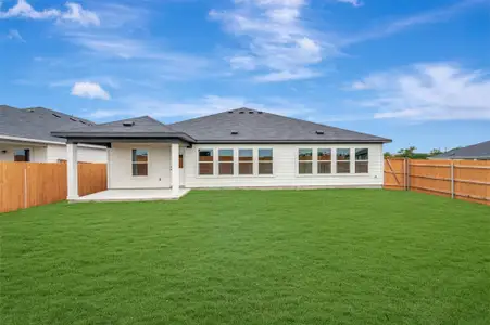 New construction Single-Family house 19912 Schatz Wy, Manor, TX 78653 plan Fairfield - Smart Series - image