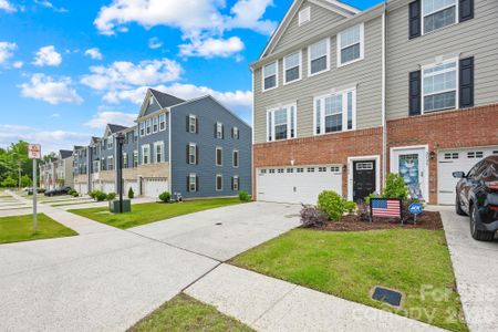 New construction Townhouse house 2139 Autumn Cyprus Ave, Gastonia, NC 28054 - image