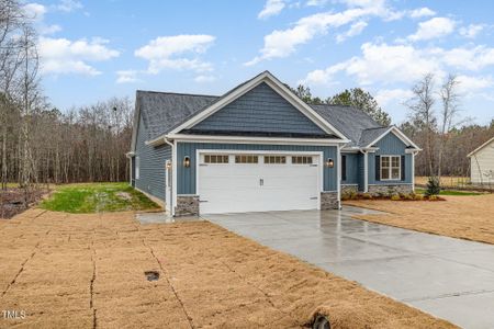 New construction Single-Family house 613 Tuscany Cir, Princeton, NC 27569 null- photo 2 2