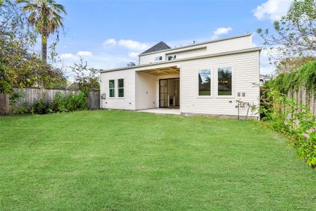 New construction Single-Family house 1002 E 25Th St, Houston, TX 77009 - image 11