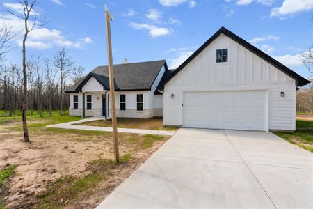 New construction Single-Family house 106 Waipahoehoe Dr, Bastrop, TX 78602 null- photo 2 2