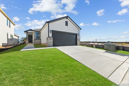 New construction Single-Family house 754 Whitman, New Braunfels, TX 78130 - image