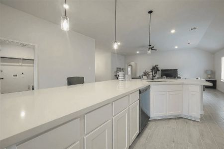 New construction Single-Family house 5320 Latigo Ct, Alvin, TX 77511 plan Avery 2137 C - image 4