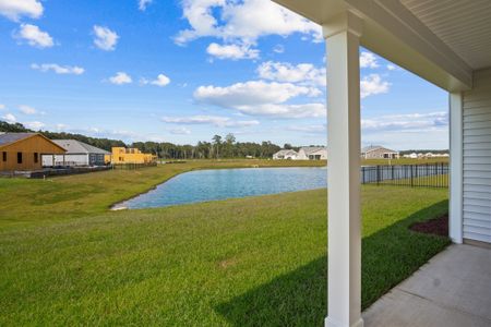 New construction Single-Family house 131 Little Cedar Dr, Loris, SC 29569 plan The Longboard - image