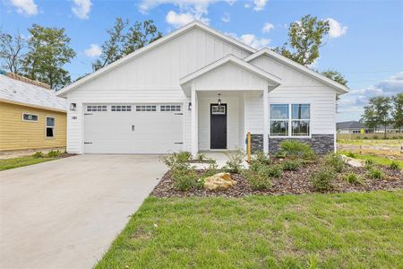 New construction Single-Family house 6671 Southwest 11th Lane, Gainesville, FL 32607 The Thomas- photo 0