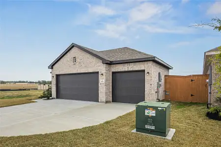 New construction Single-Family house 650 Escondido Dr, Dayton, TX 77535 plan Comal - image
