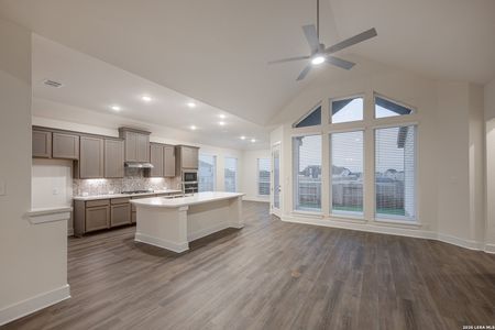 New construction Single-Family house 116 Highland Park, Castroville, TX 78009 plan Brandon - image 11