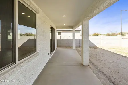 New construction Single-Family house 17320 W Dahlia Dr, Surprise, AZ 85388 - image 4