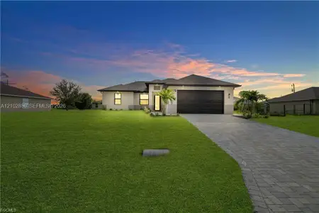 New construction Single-Family house 1909 Ne 19Th Pl, Cape Coral, FL 33909 - image