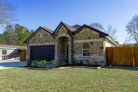 New construction Single-Family house 408 County Rd 3414, Cleveland, TX 77327 - image