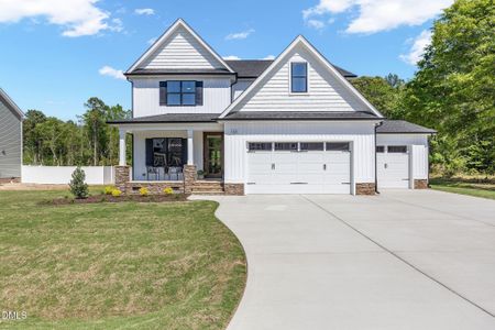 New construction Single-Family house 303 Freedom Rdg Dr, Smithfield, NC 27577 - image
