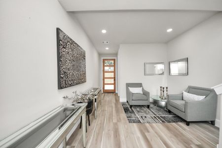 New construction Single-Family house 2016 Blodgett St, Houston, TX 77004 - image 17