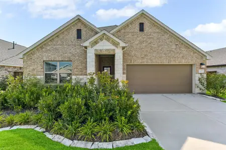 New construction Single-Family house 7607 Tramontana Ln, Baytown, TX 77523 - image