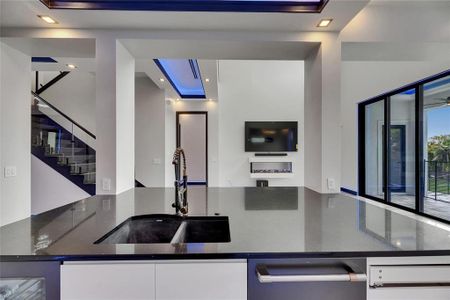 New construction Single-Family house 6528 Simone Shores Cir, Apollo Beach, FL 33572 - image 16