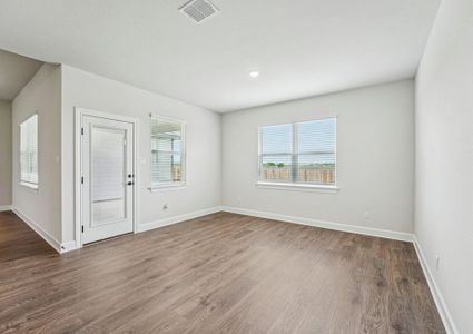 New construction Single-Family house 101 W Luna Blue Ln, Jarrell, TX 76537 plan Leland - image 13