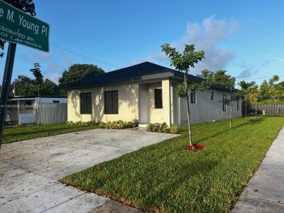 New construction Single-Family house Miami, FL 33150 - image