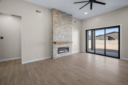 New construction Single-Family house 842 Harpendem Dr, El Paso, TX 79928 plan Pebble Beach EXT50 - image 18