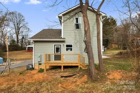 New construction Single-Family house 102 Babb St, Waynesville, NC 28786 - image