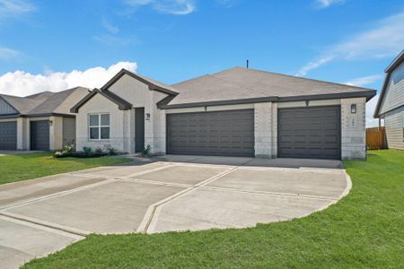 New construction Single-Family house 205 Homestead Ct, Dayton, TX 77535 plan Courtland - image