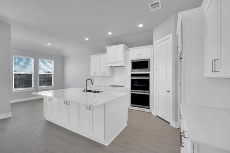 New construction Single-Family house 1026 Beaverbrook Ln, DeSoto, TX 75115 plan The Seguin - image 12