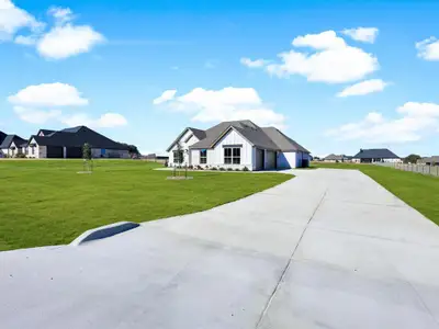 New construction Single-Family house 1061 Uplift Dr, Weatherford, TX 76087 - image