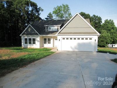 New construction Single-Family house 277 Golf Course Road, Maiden, NC 28650 - photo 0