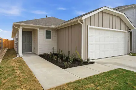 New construction Single-Family house 14110 Edna Maxine Walk, Del Valle, TX 78617 plan Eagle - image